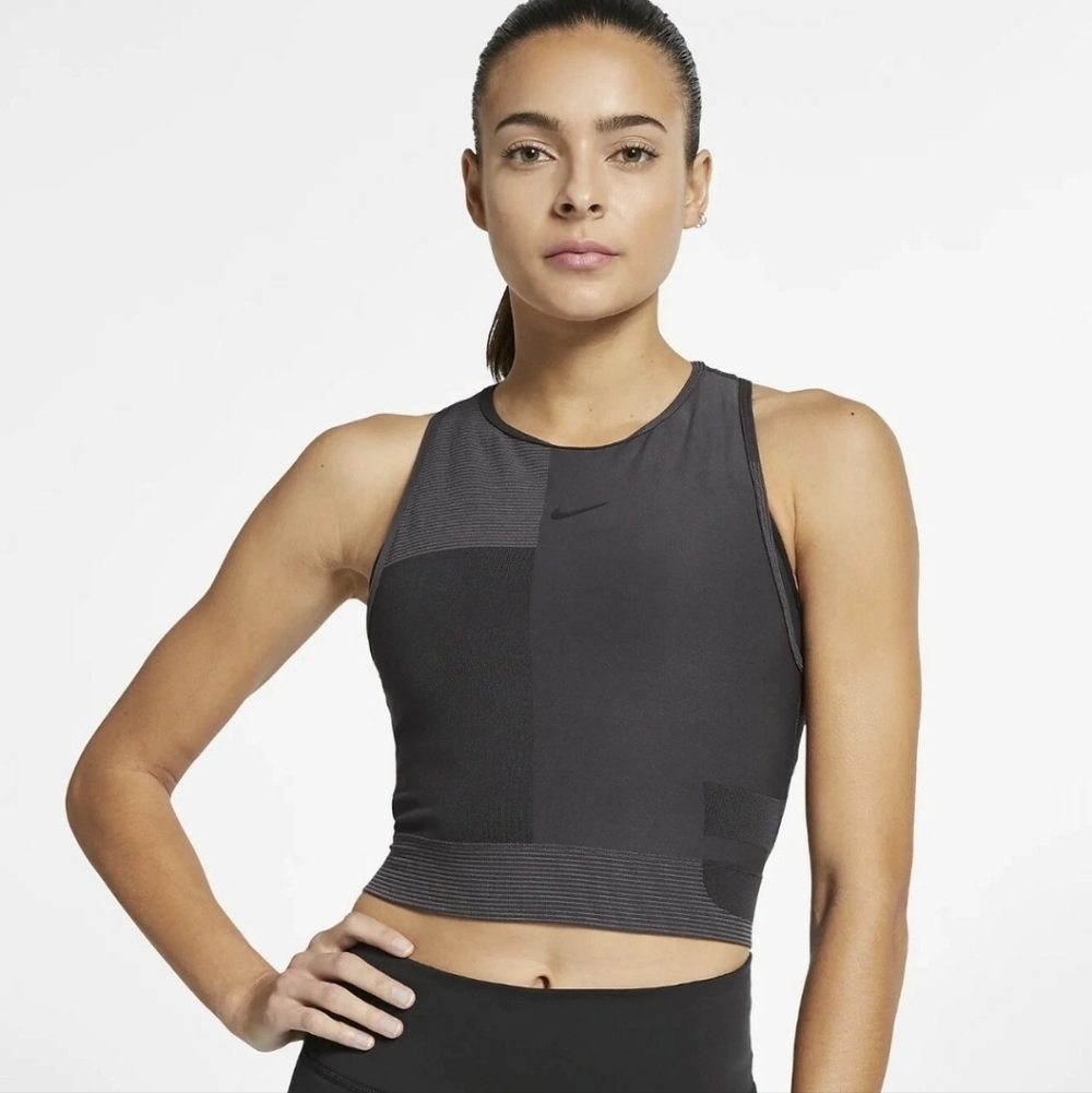 NWT Nike Tech Pack Training Charcoal Sleeveless Crop Athletic Top M